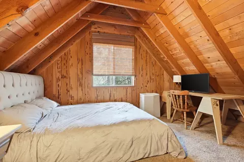 Bedroom - 1833 James Dr, Springville, CA 93265 photo 3 of 4