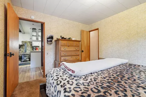 Bedroom - 1833 James Dr, Springville, CA 93265 photo 2 of 4
