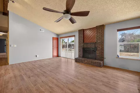 Living - 808 Vine St, Exeter, CA 93221 photo 5 of 5
