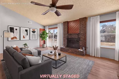 Living - 808 Vine St, Exeter, CA 93221 photo 3 of 5