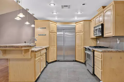 Kitchen - 808 Vine St, Exeter, CA 93221 photo 2 of 6