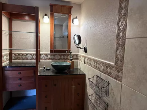 Bath - 808 Vine St, Exeter, CA 93221 photo 3 of 4