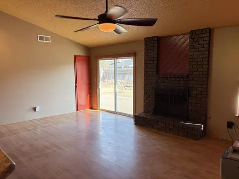 Living - 808 Vine St, Exeter, CA 93221 photo 2 of 2