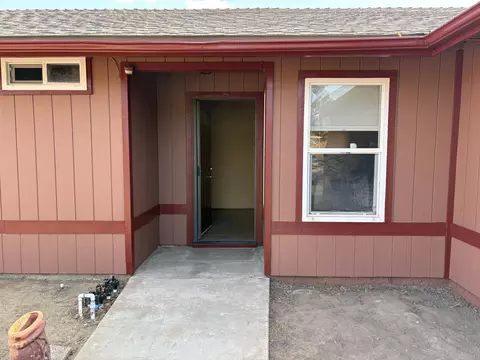 Exterior - 808 Vine St, Exeter, CA 93221 photo 2 of 6