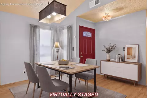 Dining - 808 Vine St, Exeter, CA 93221 photo 1 of 1