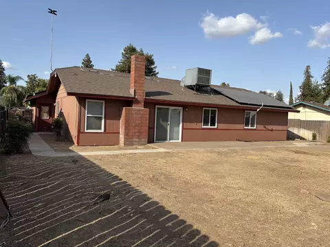 Exterior - 808 Vine St, Exeter, CA 93221 photo 4 of 6