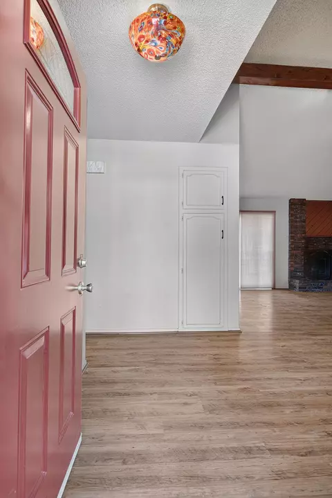 Entry Way - 808 Vine St, Exeter, CA 93221 photo 1 of 5