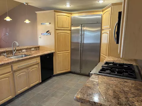 Kitchen - 808 Vine St, Exeter, CA 93221 photo 3 of 5