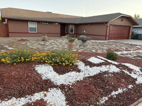 Exterior - 808 Vine St, Exeter, CA 93221 photo 6 of 6