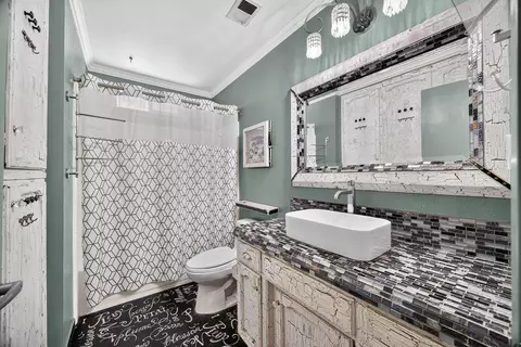 Bath - 808 Vine St, Exeter, CA 93221 photo 5 of 5