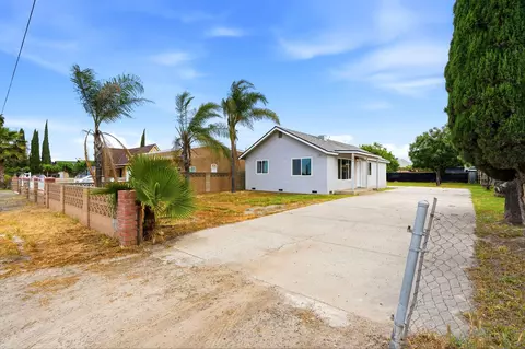 594 N Front, Earlimart, CA 93219