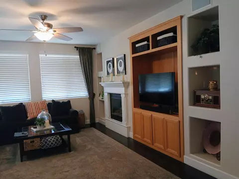 Living - 3827 E Harter Ct, Visalia, CA 93292 photo 2 of 2