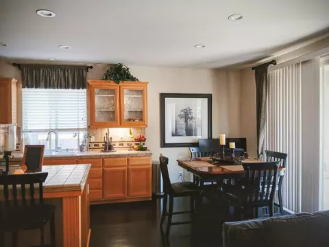 Dining - 3827 E Harter Ct, Visalia, CA 93292 photo 1 of 1