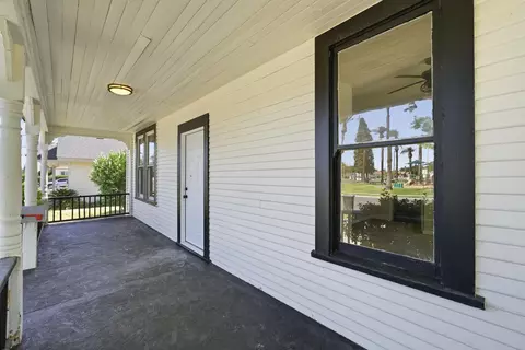 Exterior - 121 Elm St, Hanford, CA 93230 photo 2 of 7
