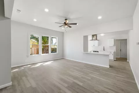 Living - 121 Elm St, Hanford, CA 93230 photo 1 of 3