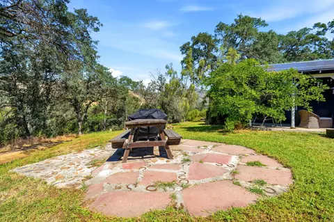 Exterior - 40716 Old Three Rivers Rd, Three Rivers, CA 93271 photo 13 of 24