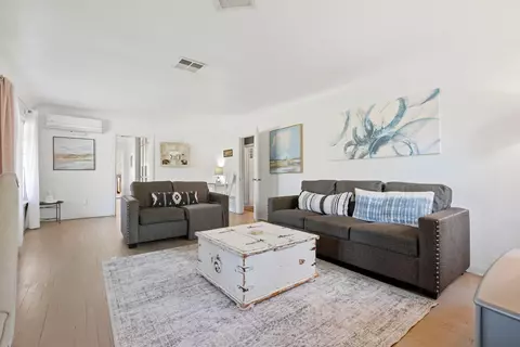 Living - 40716 Old Three Rivers Rd, Three Rivers, CA 93271 photo 3 of 12