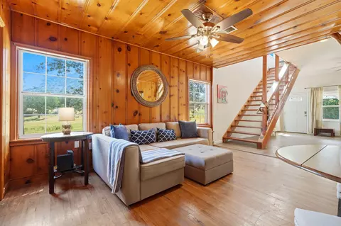 Living - 40716 Old Three Rivers Rd, Three Rivers, CA 93271 photo 11 of 12