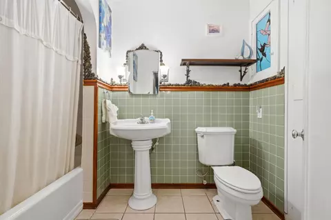 Bath - 40716 Old Three Rivers Rd, Three Rivers, CA 93271 photo 1 of 4