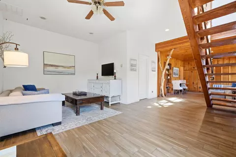 Living - 40716 Old Three Rivers Rd, Three Rivers, CA 93271 photo 7 of 12