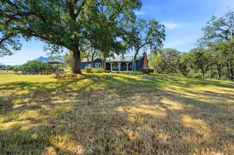 Exterior - 40716 Old Three Rivers Rd, Three Rivers, CA 93271 photo 5 of 24