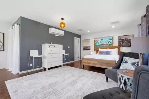 Bedroom - 40716 Old Three Rivers Rd, Three Rivers, CA 93271 photo 7 of 8
