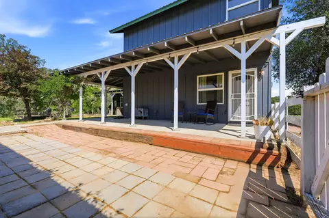 Exterior - 40716 Old Three Rivers Rd, Three Rivers, CA 93271 photo 16 of 24