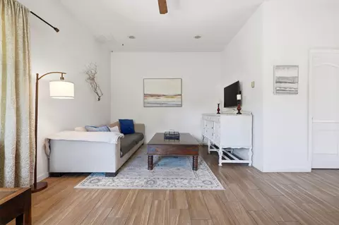 Living - 40716 Old Three Rivers Rd, Three Rivers, CA 93271 photo 8 of 12