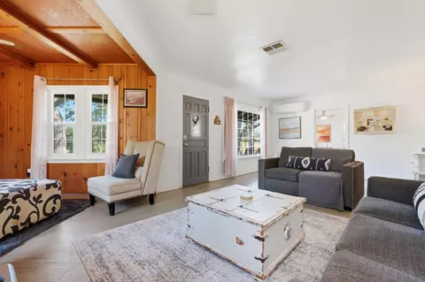 Living - 40716 Old Three Rivers Rd, Three Rivers, CA 93271 photo 4 of 12