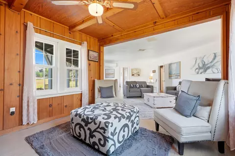 Living - 40716 Old Three Rivers Rd, Three Rivers, CA 93271 photo 5 of 12