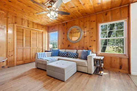 Living - 40716 Old Three Rivers Rd, Three Rivers, CA 93271 photo 10 of 12
