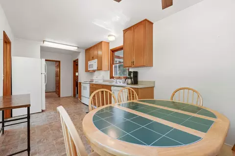 Dining - 44231 N Fork Dr, Three Rivers, CA 93271 photo 2 of 2