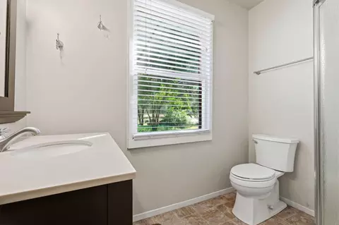 Bath - 44231 N Fork Dr, Three Rivers, CA 93271 photo 1 of 2