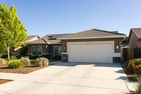2138 W River Springs Ave, Porterville, CA 93257