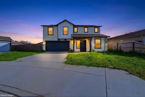 2456 Wolf Creek Pl, Tulare, CA 93274