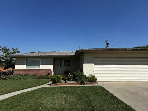 636 N Newton Dr, Dinuba, CA 93618