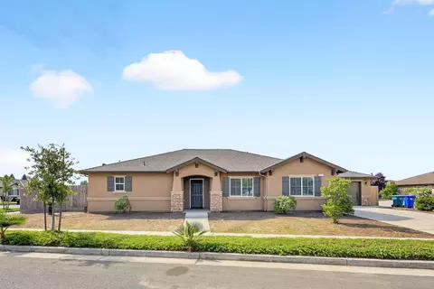 2611 W Theta Ave W, Porterville, CA 93257