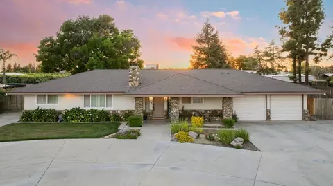 1953 N Newcomb St, Porterville, CA 93257