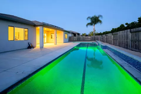 Exterior - 3636 Elberta Cir, Dinuba, CA 93618 photo 18 of 26