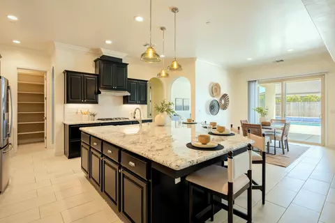 Kitchen - 3636 Elberta Cir, Dinuba, CA 93618 photo 1 of 7