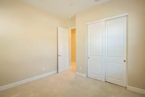 Bedroom - 3636 Elberta Cir, Dinuba, CA 93618 photo 4 of 11