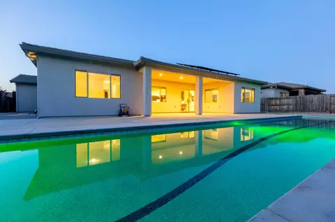 Exterior - 3636 Elberta Cir, Dinuba, CA 93618 photo 17 of 26