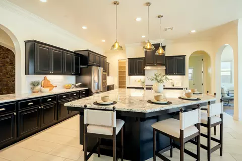 Kitchen - 3636 Elberta Cir, Dinuba, CA 93618 photo 2 of 7