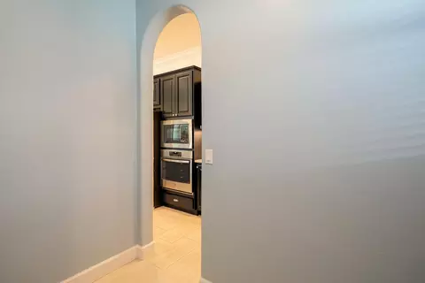 Entry Way - 3636 Elberta Cir, Dinuba, CA 93618 photo 2 of 2