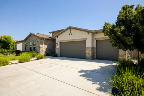 Exterior - 3636 Elberta Cir, Dinuba, CA 93618 photo 24 of 26