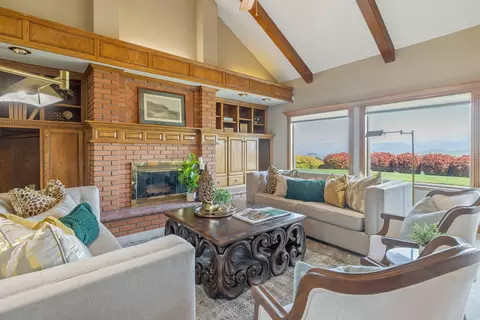 Living - 315 Valley View Dr, Exeter, CA 93221 photo 2 of 6