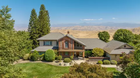 Exterior - 315 Valley View Dr, Exeter, CA 93221 photo 2 of 22