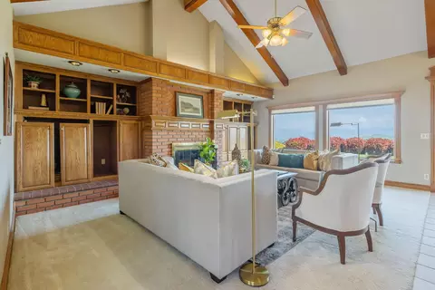 Living - 315 Valley View Dr, Exeter, CA 93221 photo 1 of 6