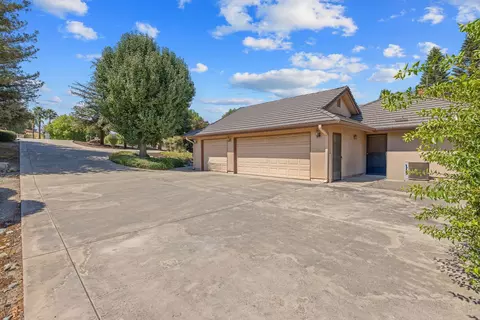 Exterior - 315 Valley View Dr, Exeter, CA 93221 photo 17 of 22