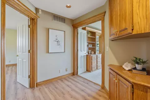 Entry Way - 315 Valley View Dr, Exeter, CA 93221 photo 12 of 17